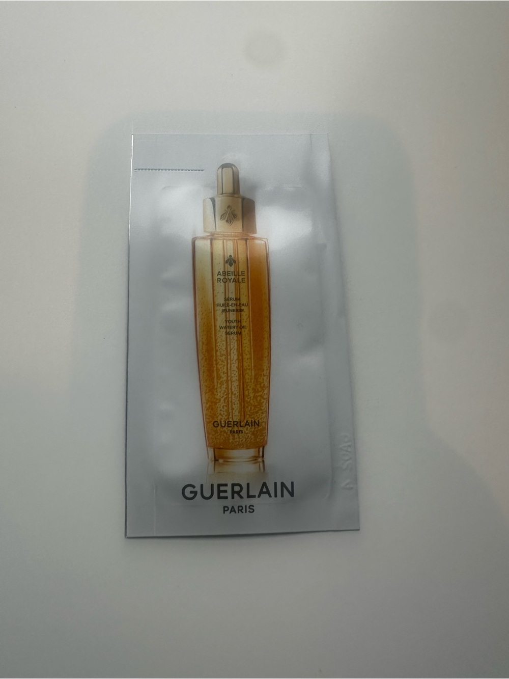 GUERLAIN Gold and White Abeille Royale Serum Sachet